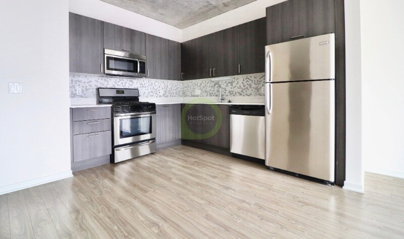 Primary Photo - 1331 S Wabash Ave