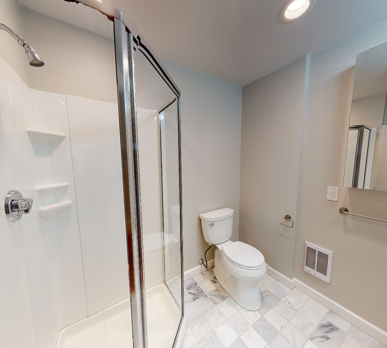 Building Photo - 107 Oxford St