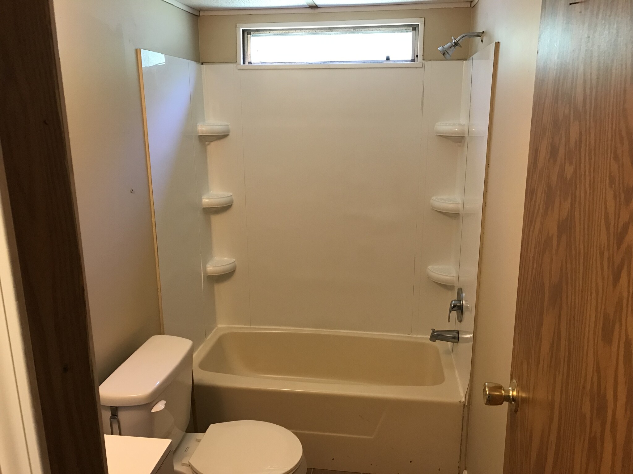 Bathroom - 4908 Ridgecrest Rd