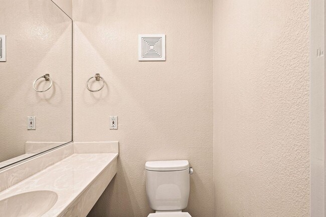 Building Photo - 151 Pacchetti Way