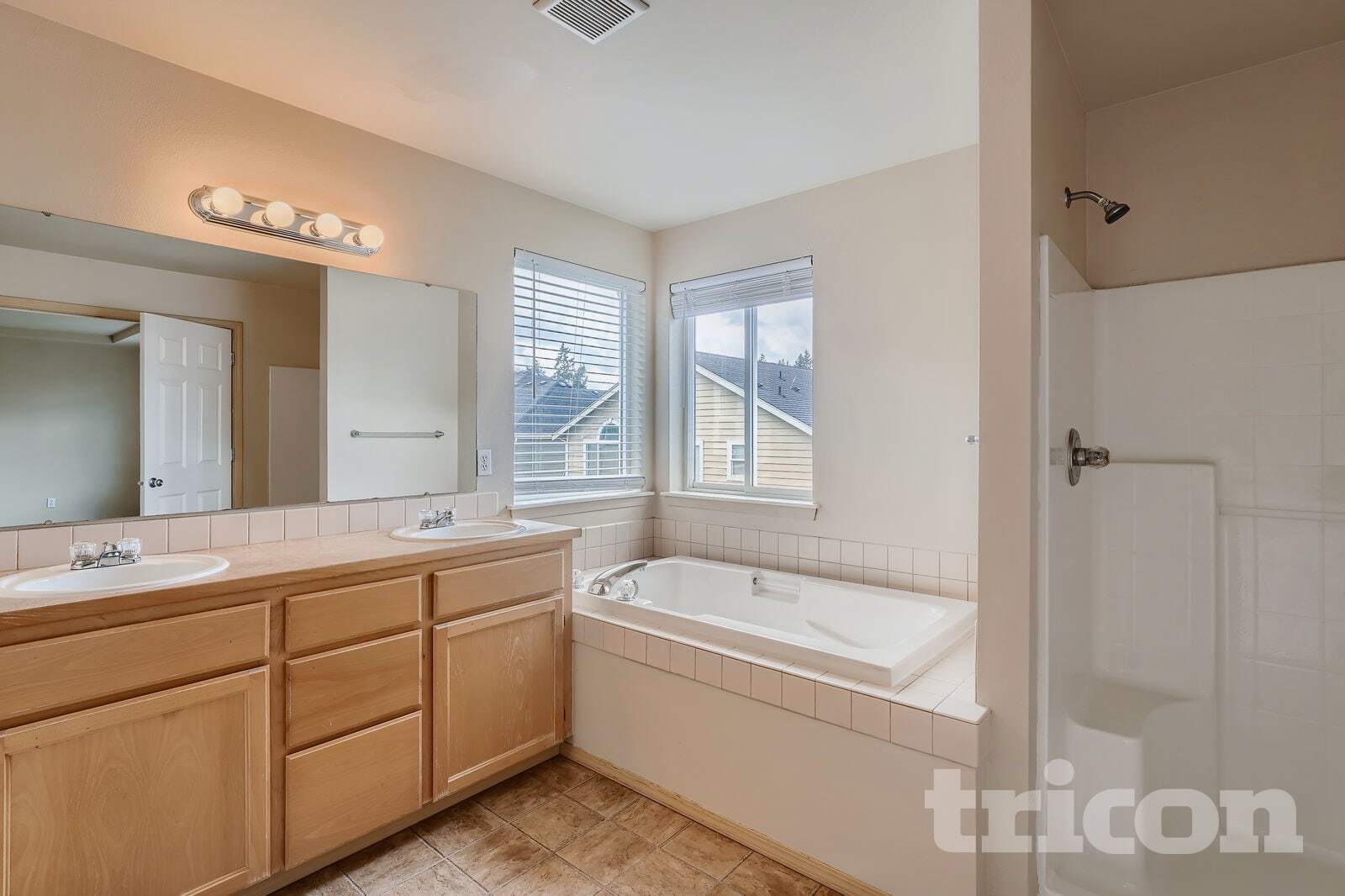 Building Photo - 15512 85th Ave E