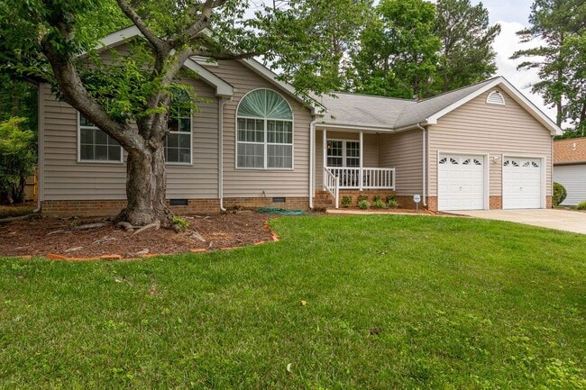 Building Photo - Beautiful Newport News Home