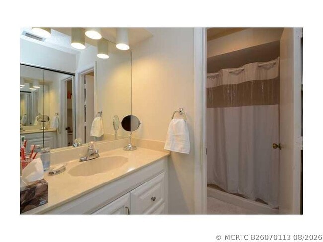 Building Photo - 1371 Cottonwood Cir