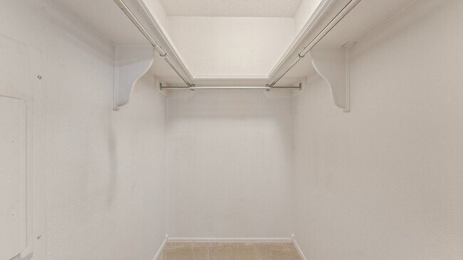 Building Photo - 403 S 37th St
