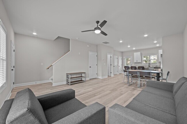 Building Photo - 9th + Forbes Luxury Student Living