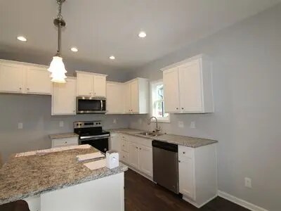 Building Photo - 117 N Kramer Path
