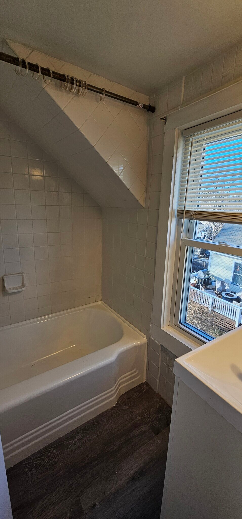 Building Photo - 368 Court St