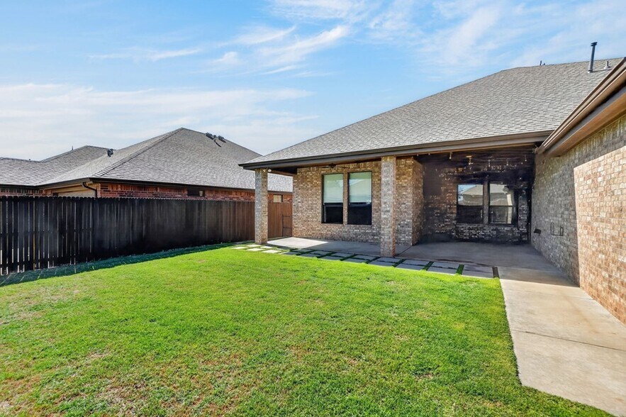 Building Photo - 5512 Casa Grande Trail
