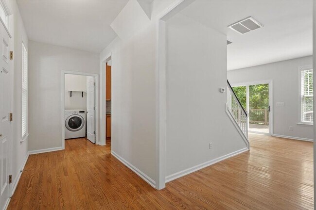 Building Photo - 2396 Sapphire Valley Dr