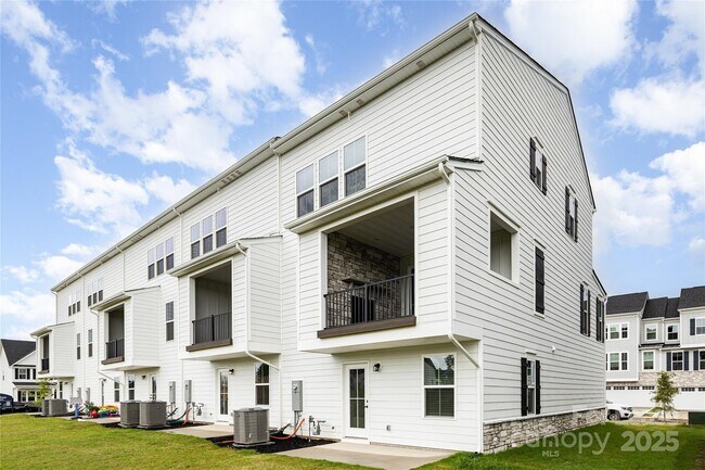 Building Photo - 5069 Grain Orchard Rd