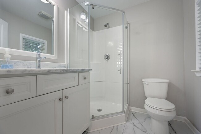 Building Photo - 107 Southern Blvd