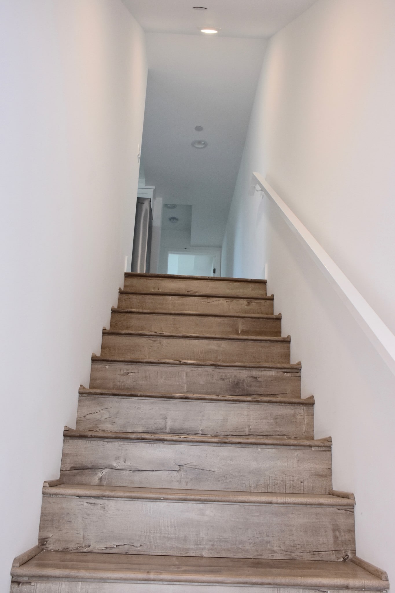 step on up to home sweet home - 10923 Hesby St