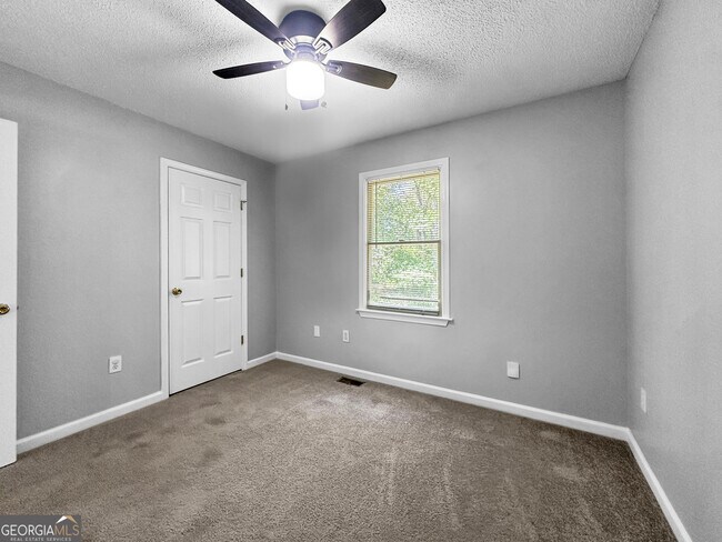 Building Photo - 368 Wesley Mill Pl