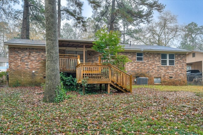 Building Photo - West Augusta Charm