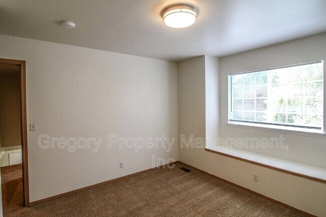 Building Photo - 3025 133rd Pl SE