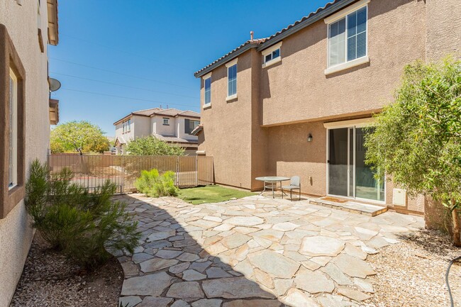 Building Photo - 8611 Splendid Leaf Ct