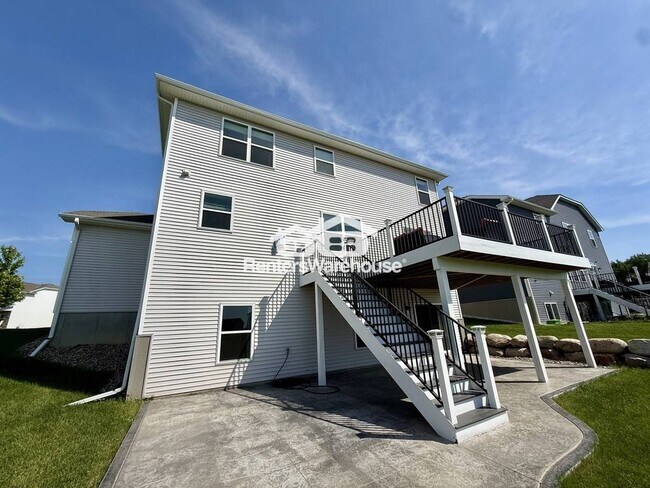 Building Photo - 1515 Ironwood Dr