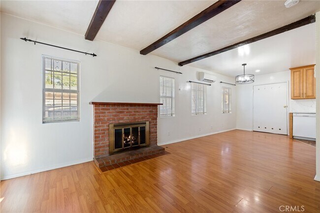 Building Photo - 11840 Archwood St