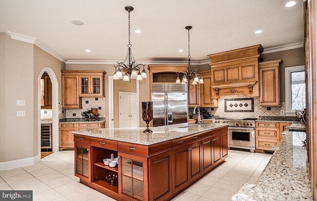 Building Photo - 7841 Montvale Way