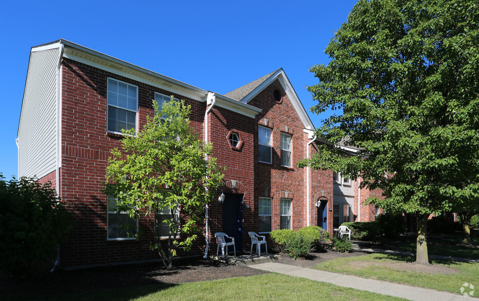 Building Photo - TYLERS CREEK TOWNHOMES