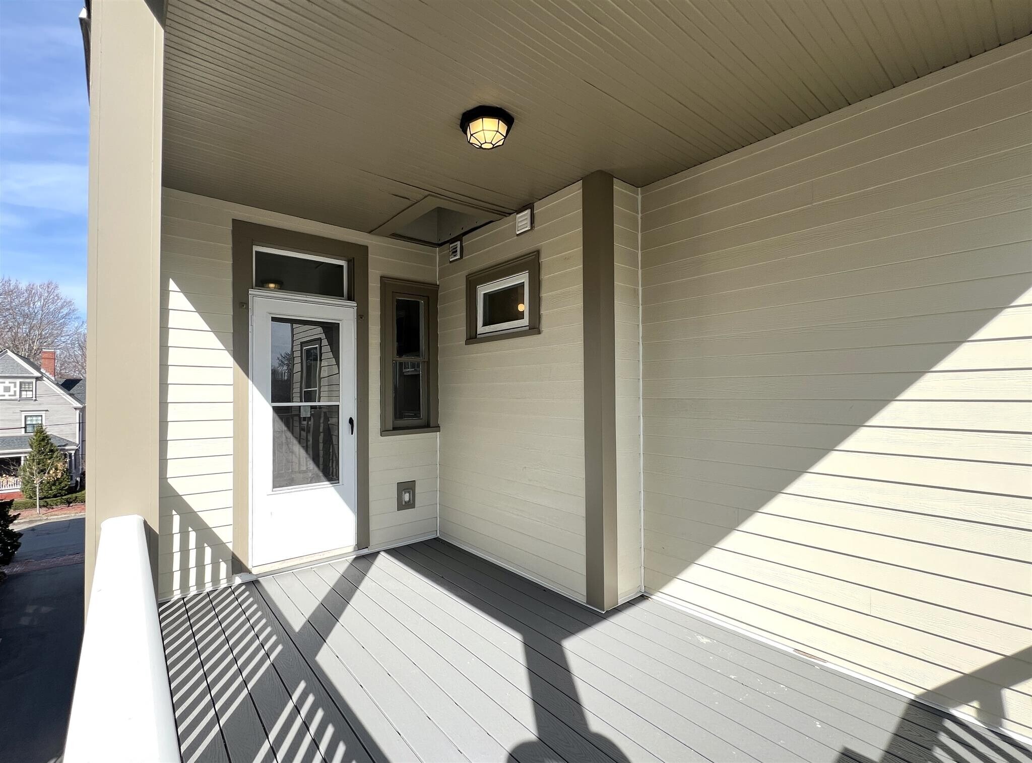 Building Photo - 107 Oxford St