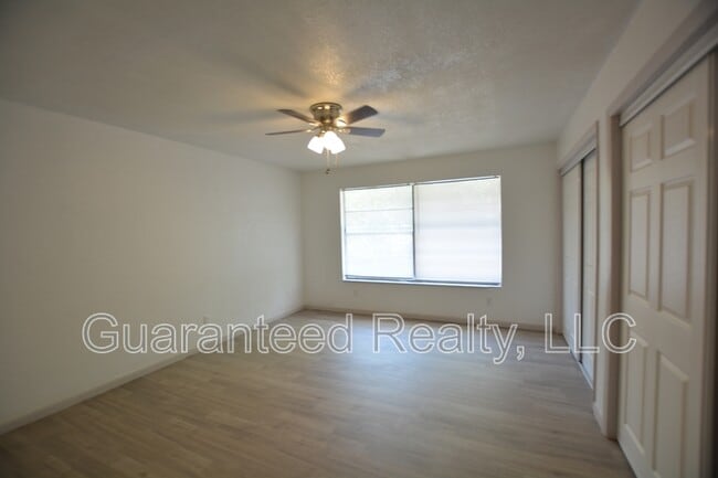 Building Photo - 810 Plum St