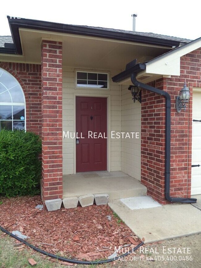 Building Photo - 5404 SE 80th-
