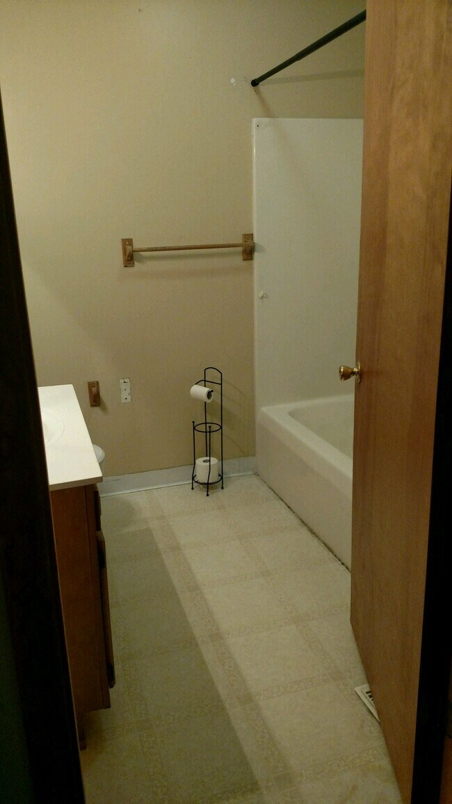 Building Photo - 5309 Starling Dr