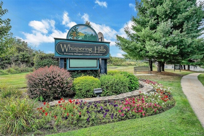 Building Photo - 2117 Whispering Hills Dr