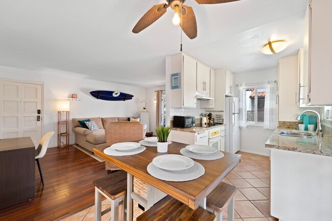 Dining, kitchen to living room - 709 Agate St