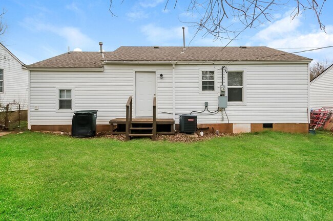 Building Photo - 4732 SE 24th St