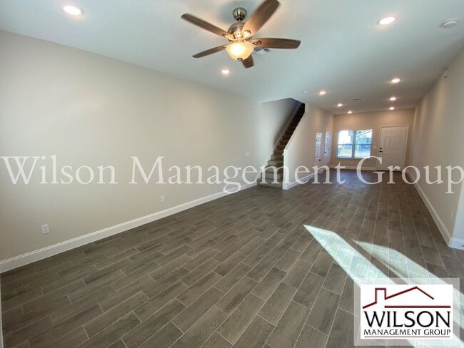 Building Photo - 732 S Lee Ave