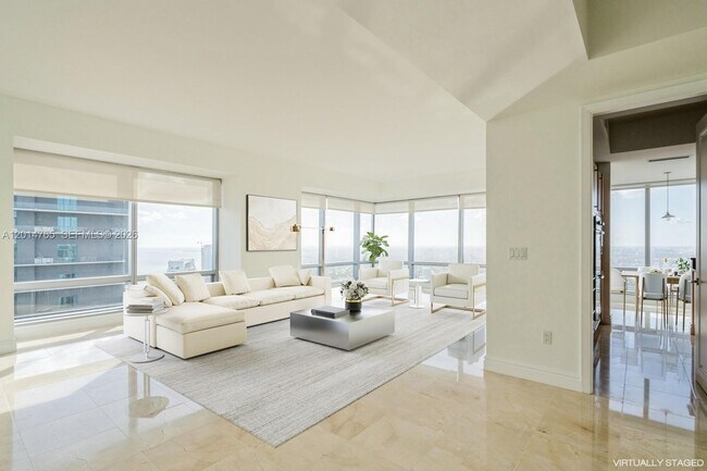 Building Photo - 1425 Brickell Ave
