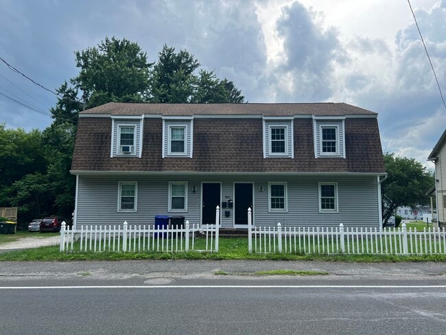Primary Photo - 106 Grove St