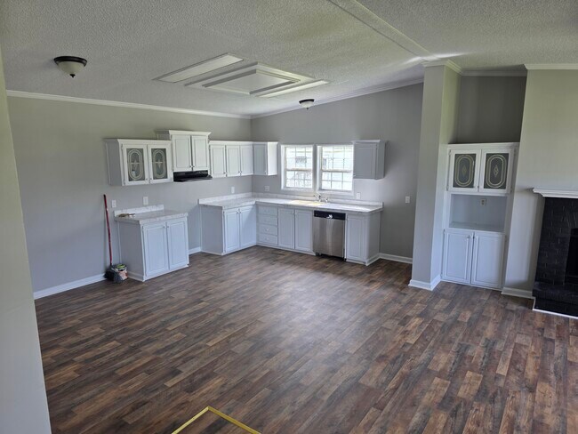 Building Photo - 1527 Haymount Rd
