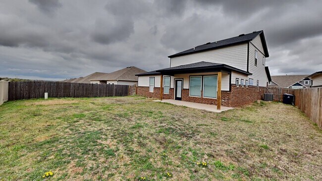Building Photo - Luxury Modern 3 Bedroom 2.5 Bathroom Home with a Bonus Room in Deer Creek Schools (Neighborhood P...