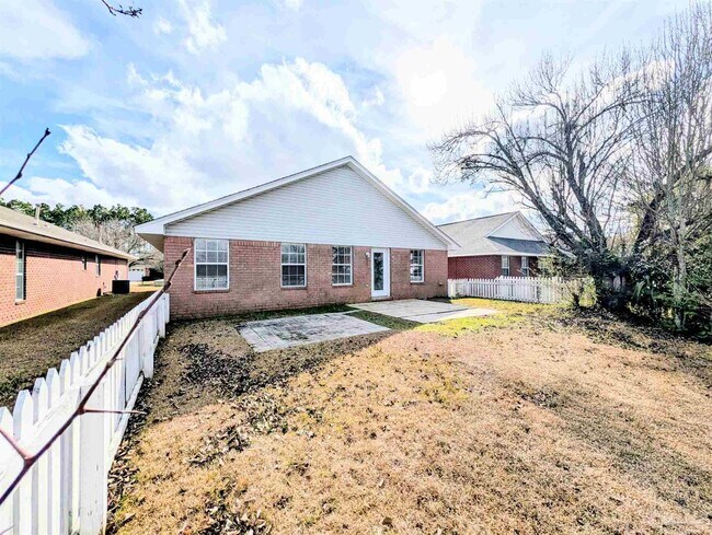 Building Photo - 28 Easton St