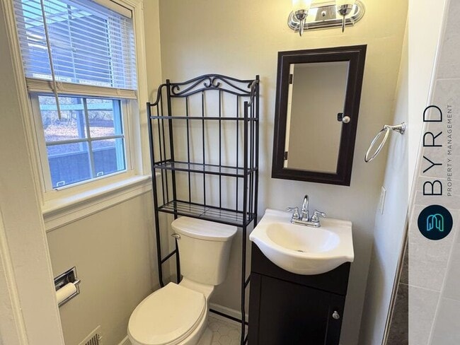 Building Photo - 5000 Jessup Rd