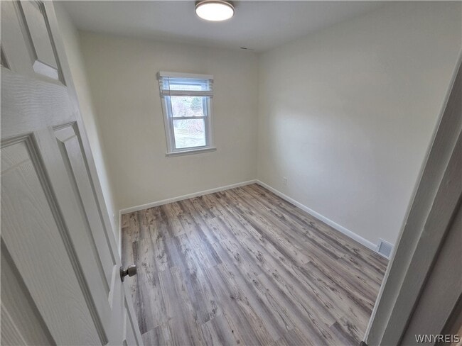 Building Photo - 255 Portage Rd