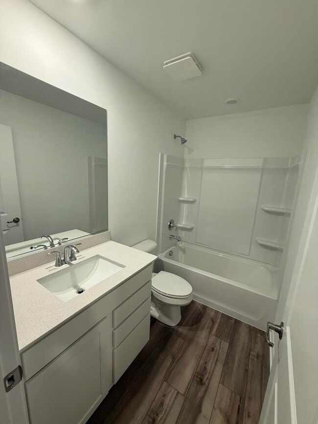 Building Photo - 14940 Dyer Ln