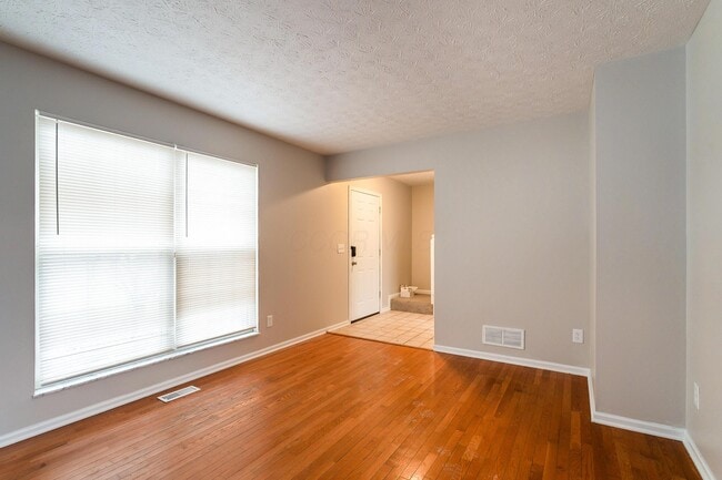 Building Photo - 4107 Pathfield Dr