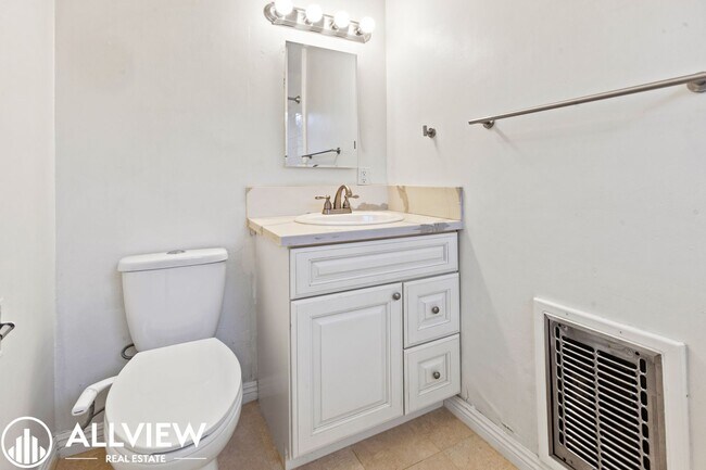 Building Photo - 311 Avenida Santa Barbara