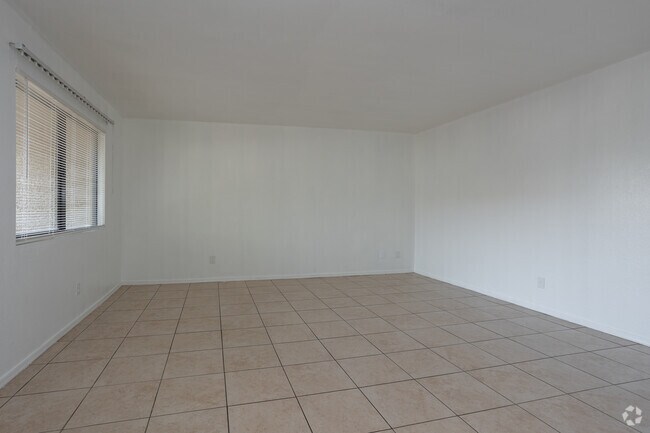 2BR, 1BA - 850SF - Morris Duplex' Tucson