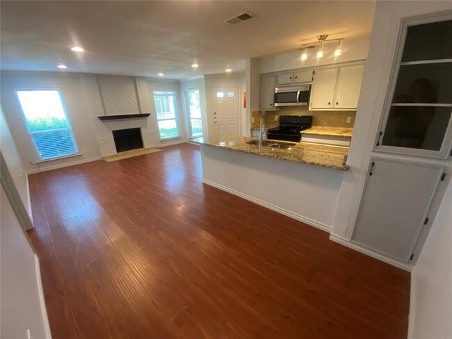 Building Photo - 10616 Mellow Meadow Dr
