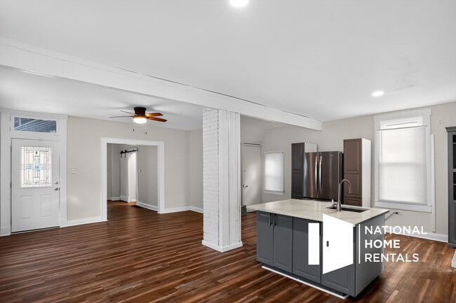 Building Photo - 1418 Olive St