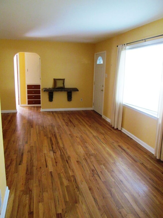 Building Photo - Cozy 2 bedroom house near old town Longmont!