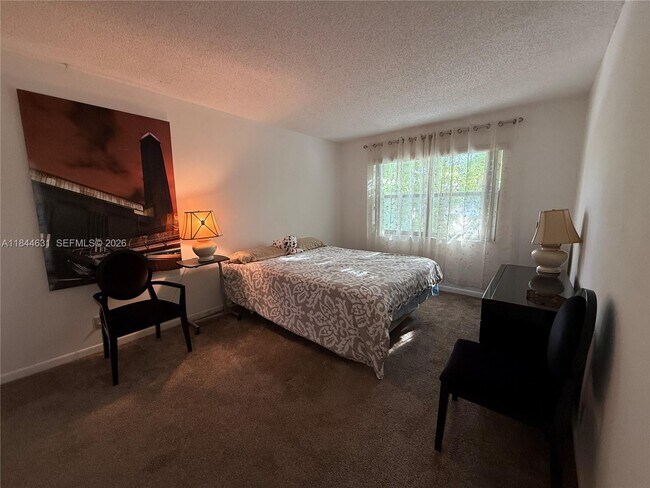 Building Photo - 2225 Monroe St