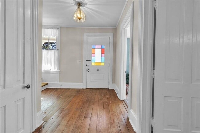 Building Photo - 225 S Park St