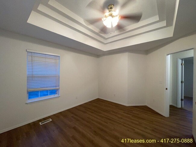 Building Photo - 1849 W Farm Rd 102
