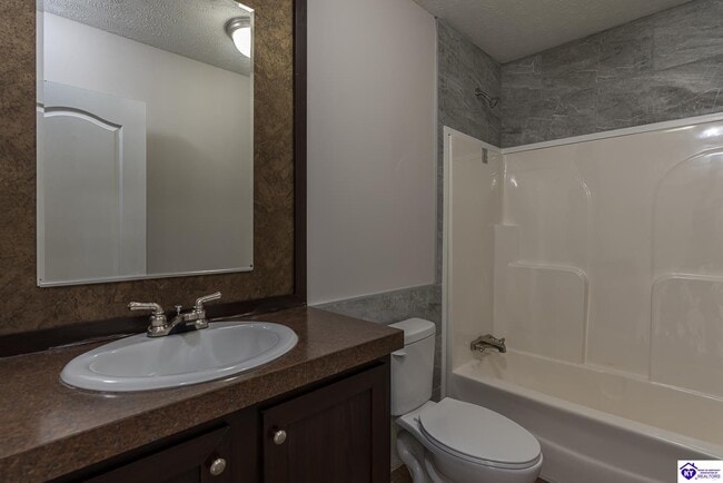 Building Photo - 190 Cedar Hills Rd